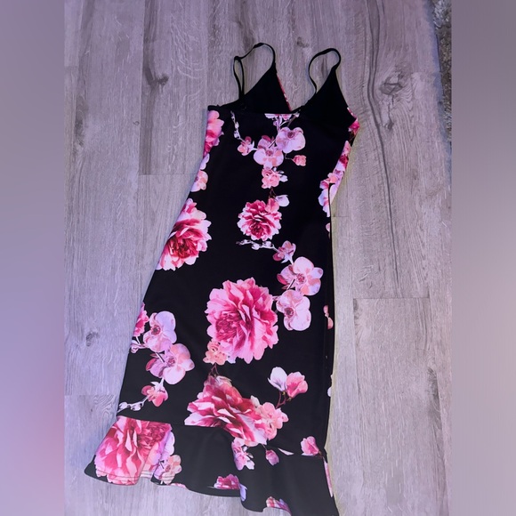 NWOT Small Dress - Picture 4 of 4